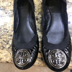 Tory Burch Caroline black flats